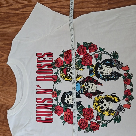 NWOT Torrid Guns 'N Roses Classic Fit Crew Tee - Picture 5 of 11